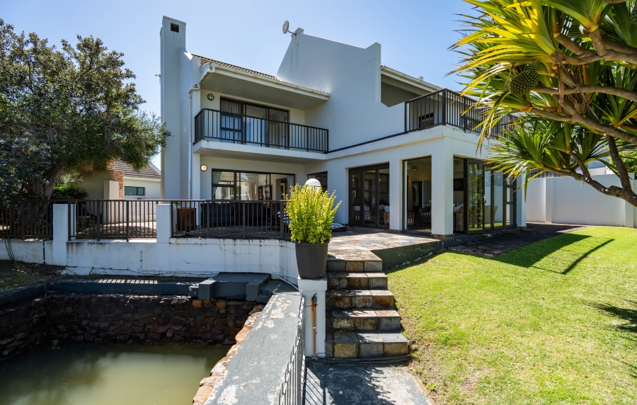 5 Bedroom Property for Sale in Royal Alfred Marina Eastern Cape